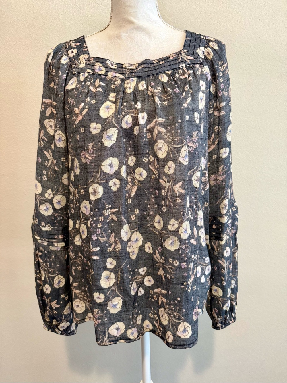 LC Lauren Conrad Charcoal Gray Floral Square-Neck Long Sleeve Peasant Blouse M